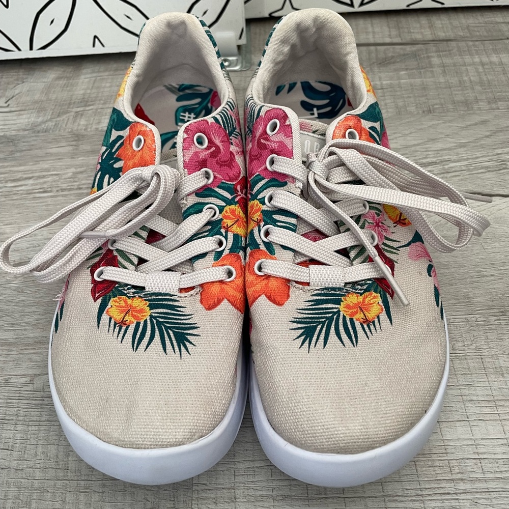 NOBULL canvas tropical/floral trainer 6.5W